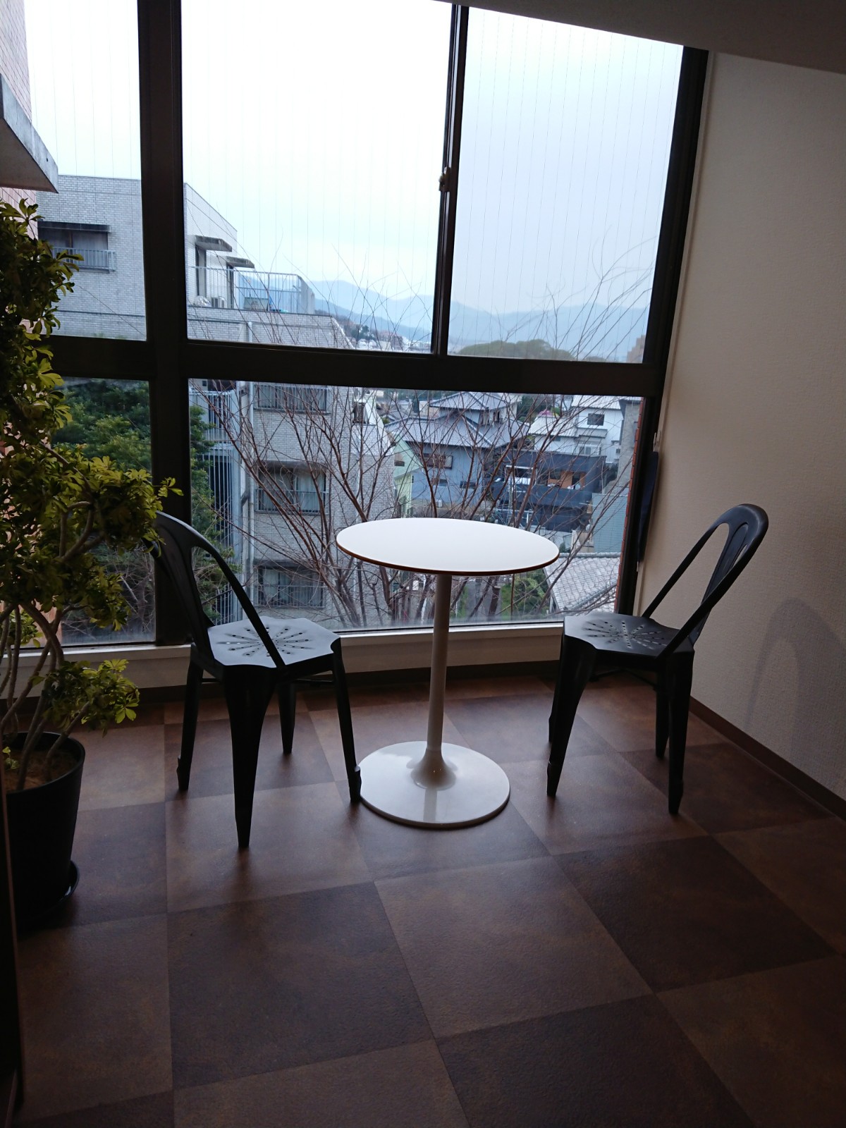 2LDKにリノベーション！福岡市中央区小笹のモダンなマンションです。